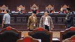 Pakar Hukum hingga Ahli Filsafat Bersaksi di Sidang Uji Formil UU KPK