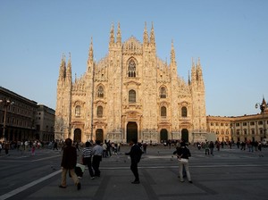 Imbas Corona, Katedral Duomo Milan dan Colloseum Roma Sepi Banget