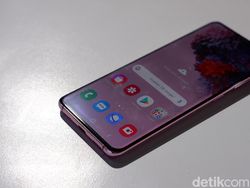 Ini Galaxy S20, Si Mungil yang Nyaman di Genggaman