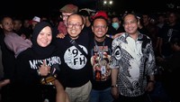 Marwan hadir bersama sang istri. Anggota DPR dari Partai Kebangkitan Bangsa itu mengaku sebagai penggemar berat Scorpions. Kehadirannya di JogjaROCKarta 2020, bukan hanya untuk menyaksikan Scorpions dan Whitesnake, melainkan juga lantaran dia sangat mendukung ajang yang dipromotori Rajawali Indonesia ini. Foto: dok. Rajawali Indonesia