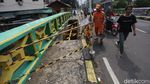 Duh! Trotoar di Jembatan Petojo Bolong