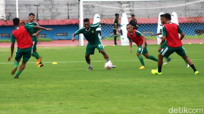 Persija Vs Persebaya Ditunda, Bajul Ijo Tetap Latihan