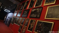 Kolaborasi ini melahirkan pameran unik dari jalur tiga seni yang berbeda.