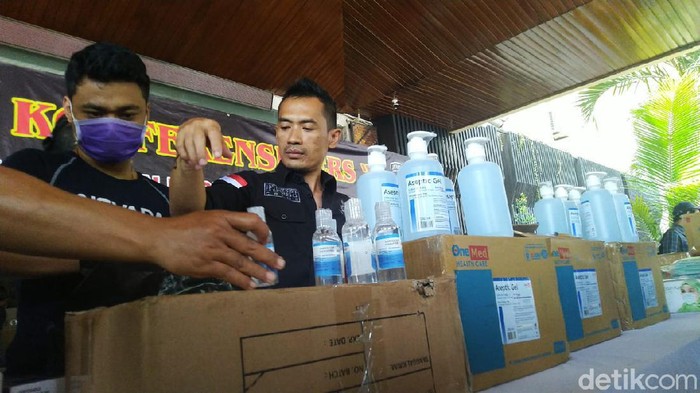 Jumpa pers kasus penimbunan masker dan antiseptik di Polda Jateng, Rabu (4/3/2020).