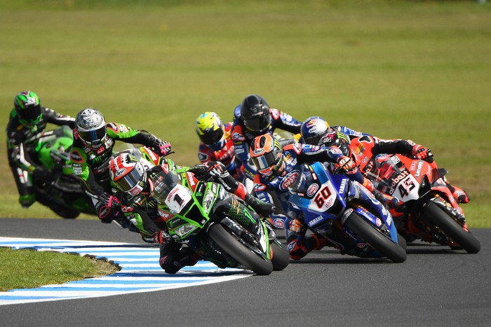 PHILLIP ISLAND, AUSTRALIA - MARCH 01: Jonathan Rea of Great Britain riding the #1 Kawasaki Racing Team WorldSBK Kawasaki competes in Race 2 of round One during the 2020 Superbike World Championship at Phillip Island Grand Prix Circuit on March 01, 2020 in Phillip Island, Australia. (Photo by Quinn Rooney/Getty Images)
