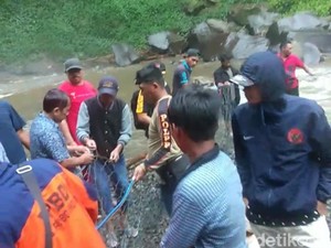Remaja Asal Kukar Hilang Tenggelam di Air Terjun Jaran Goyang Probolinggo