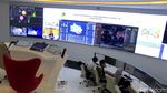 Canggih Bak Film Fiksi, Jabar Punya Pusat Informasi Corona Lho