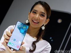Ini Galaxy S20, Si Mungil yang Nyaman di Genggaman