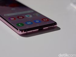 Ini Galaxy S20, Si Mungil yang Nyaman di Genggaman