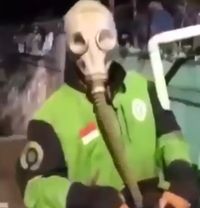 Cegah corona, driver ojol ini pakai masker anti-nuklir. 