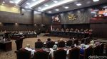 Pakar Hukum hingga Ahli Filsafat Bersaksi di Sidang Uji Formil UU KPK