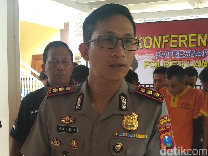 Polisi Lamongan Pantau Penjualan Masker dan Janji Tindak Tegas
