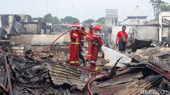 kebakaran di tuban