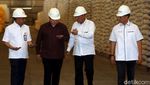 Senyum Erick Thohir Saat Cek Pasokan Beras Bulog di Kelapa Gading