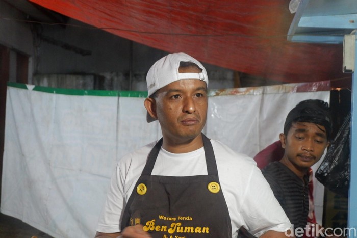 penjual nasi goreng mirip anies baswedan