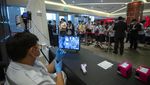 Siswa di Thailand Ramai-ramai Pakai Masker Saat Ujian Masuk Sekolah