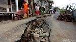 Penampakan Terkini Amblasnya Jalan di Kebon Manggis Matraman