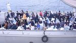 Momen WNI ABK Diamond Princess Dipindahkan ke Pulau Sebaru Kecil