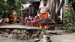 Penampakan Terkini Amblasnya Jalan di Kebon Manggis Matraman