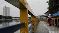 Danau Sunter kini dilengkapi dengan pagar di sepanjang sisi dindingnya.