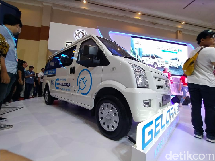 Kenalkan Mobil Listrik untuk Usaha dari DFSK