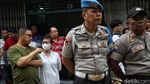 Polisi Sidak Distributor Masker di Kawasan Glodok