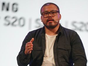 Kemenparekraf Disentil Joko Anwar Gegara Modifikasi Poster Musikal di Rumah Aja