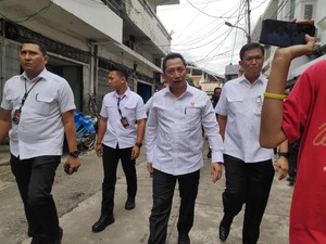 Cek Toko Masker di Jakbar, Kabareskrim Ingatkan Distributor Tak Timbun Barang
