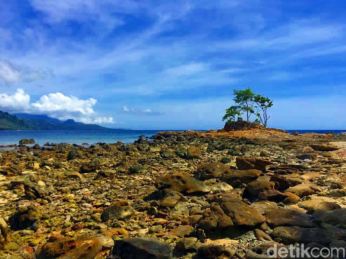 Pantai Batu Taka Urung Pantai Batu Taka Urung