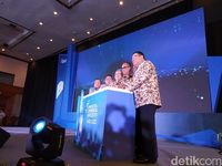 Menperin resmi membuka pameran GIICOMVEC. 