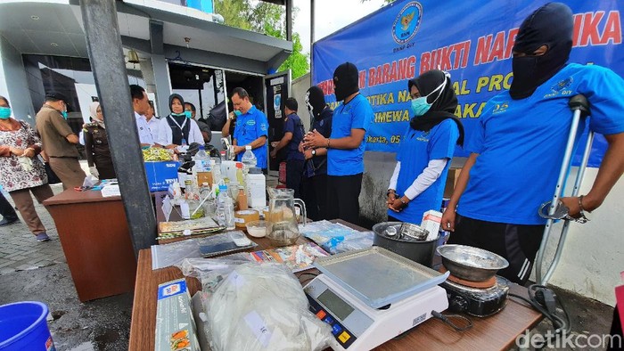 BNNP DIY musnahkan 2 kilogram sabu-sabu hasil ungkap kasus, Kamis (5/3/2020).