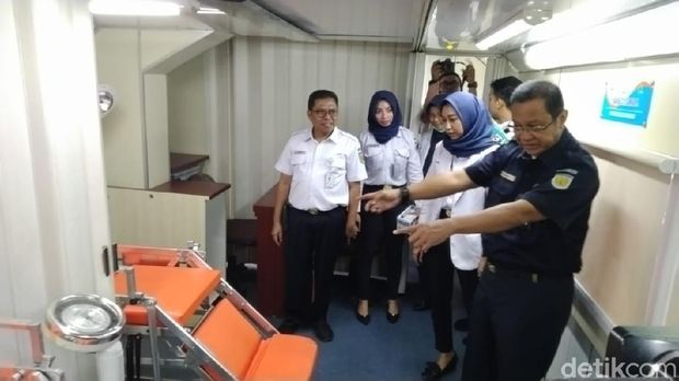 Melihat 'Jeroan' Rail Clinic yang Dioperasikan untuk Tangkal Corona