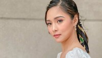 Kim dikenal sebagai salah satu aktris yang tengah populer dengan beragam acara televisi dan film di Filipina. Dok. Instagram/chinitaprincess
