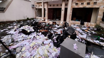 Suasana Kantor Leasing Pascaricuh Massa Ojol di Sleman
