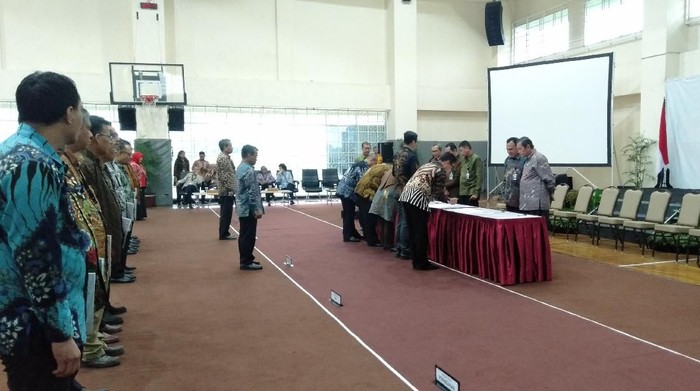 Pejabat struktural KPK teken kontrak kerja. (Foto: Ibnu/detikcom)