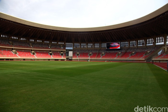 Papua kini punya stadion megah seperti SUGBK bernama Stadion Papua Bangkit. Yuk lihat kemegahan stadion yang akan digunakan untuk PON XX Papua.