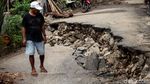 Penampakan Terkini Amblasnya Jalan di Kebon Manggis Matraman