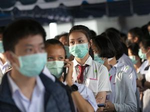 Masker Bekas Sebaiknya Digunting Sebelum Dibuang, Ini Alasannya