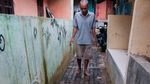 Warga di Lebak Olah Limbah Sampah Plastik Jadi Paving Block