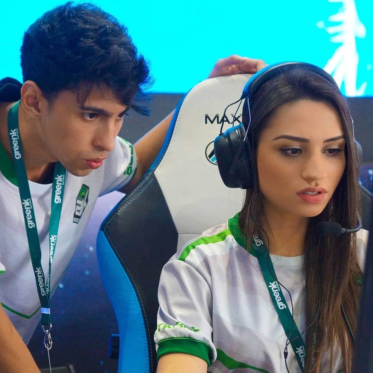 gamer cantik dipenjara 116 tahun