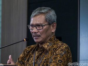 Warga Berjubel Belanja di Pasar, Pemerintah: Tanggung Jawab Pemda