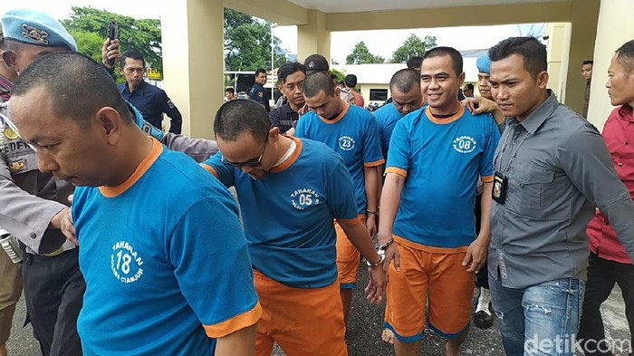 Polisi amankan lima pelaku pembuat STNK aspal