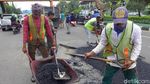 Asyik! Jalan Berlubang di Kawasan Bekasi Diperbaiki