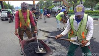 Jalan di kawasan itu sebelumnya sempat rusak imbas curah hujan yang tinggi.
