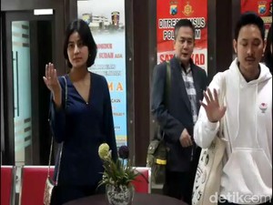 Jatim Hari Ini: Awkarin Datangi Polda Jawa Timur-Semeru Muntahkan Lava Pijar