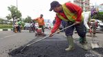 Asyik! Jalan Berlubang di Kawasan Bekasi Diperbaiki