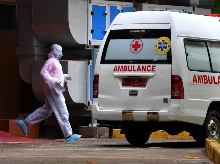 Pasien Corona RI Ada Batuk-Pilek, Apa Sih Gejala COVID-19?