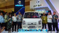Selain versi electric, DFSK juga menawarkan van Gelora varian mesin bensin yang ditenagai mesin 1.5L DVVT dengan teknologi berstandar emisi Euro IV dan memiliki output sebesar 80Kw (107 HP) dan torsi maksimum 148 Nm.