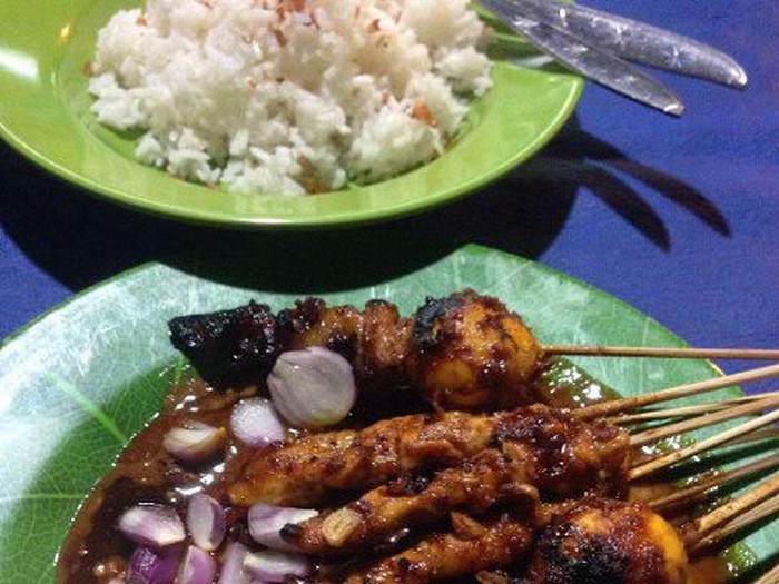 sate ayam madura enak di jakarta