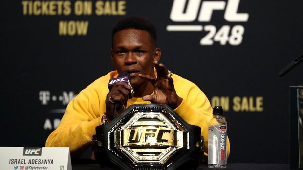 Israel Adesanya berhasil meroket di UFC dalam waktu singkat.